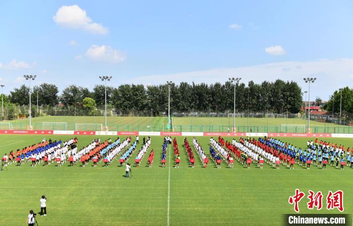 全国青少年校园足球联赛高中组在山东潍坊正式