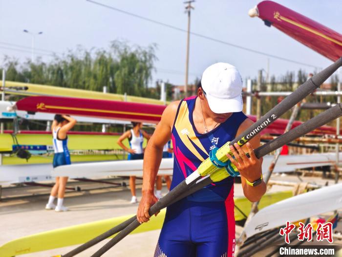 京津冀赛艇精英赛天津静海开赛 京津冀三地50余