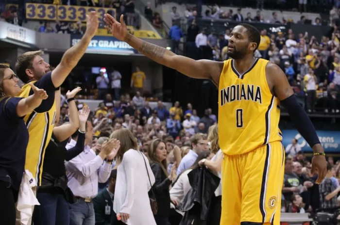 CJ-迈尔斯：从NBA铁血教头门下崛起的球员到情感