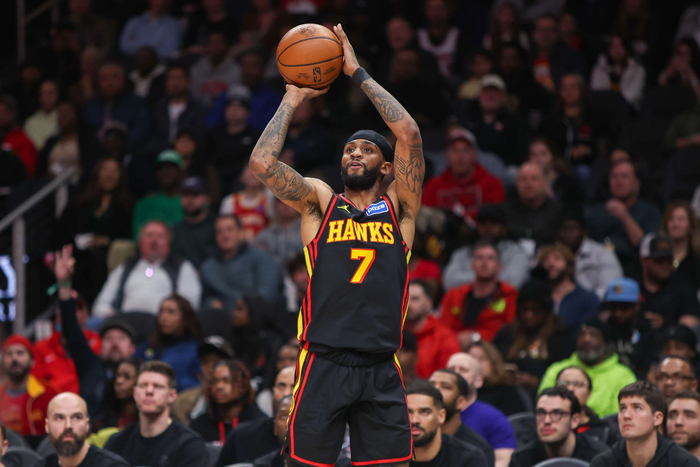 亚历山大沃克砍36分领衔老鹰逆转 库明加低迷引