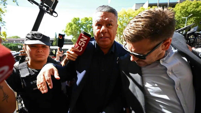 阿根廷球迷怒斥票价倒挂 欧洲豪强对决票价竟成