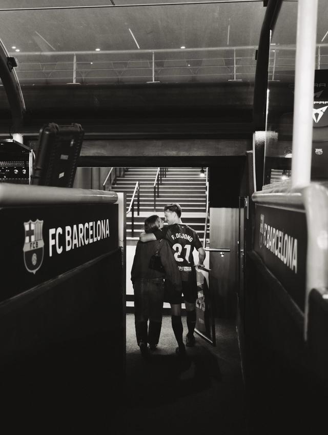 弗朗基·德容西甲替补登场超越科库 成巴萨队史