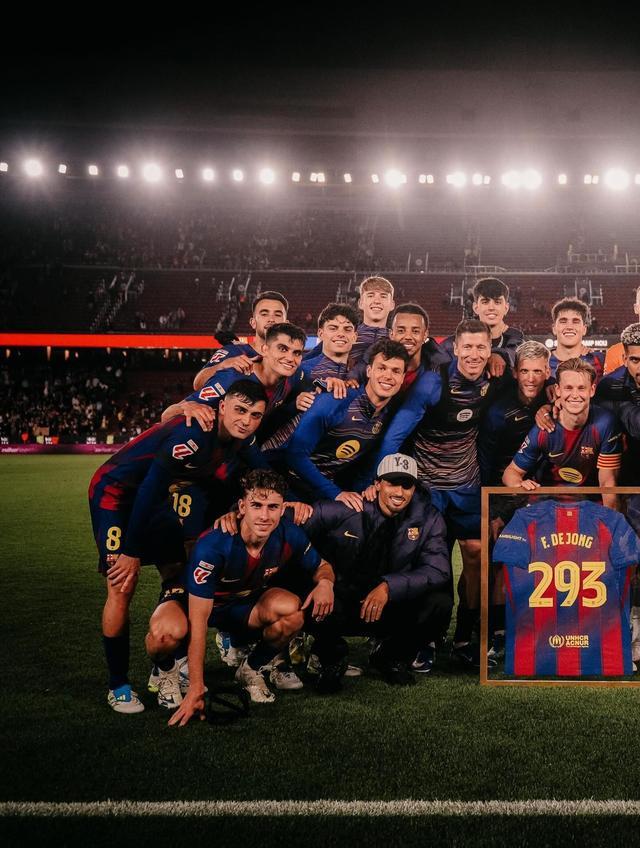 弗朗基·德容西甲替补登场超越科库 成巴萨队史